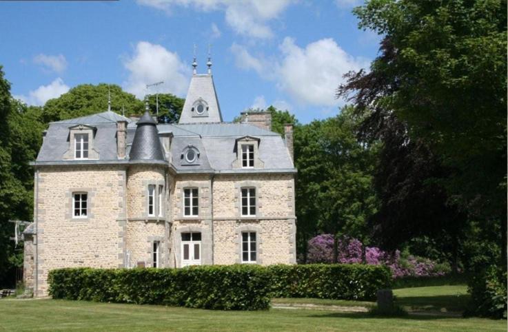 Au Chateau La Lucerne-dʼOutremer エクステリア 写真